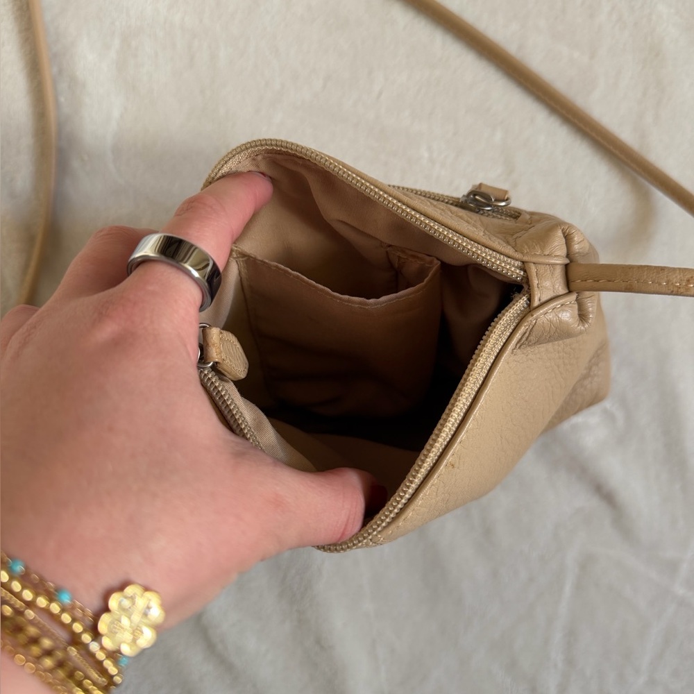 Stone Mountain Crossbody Bag - Picture 3 of 5
